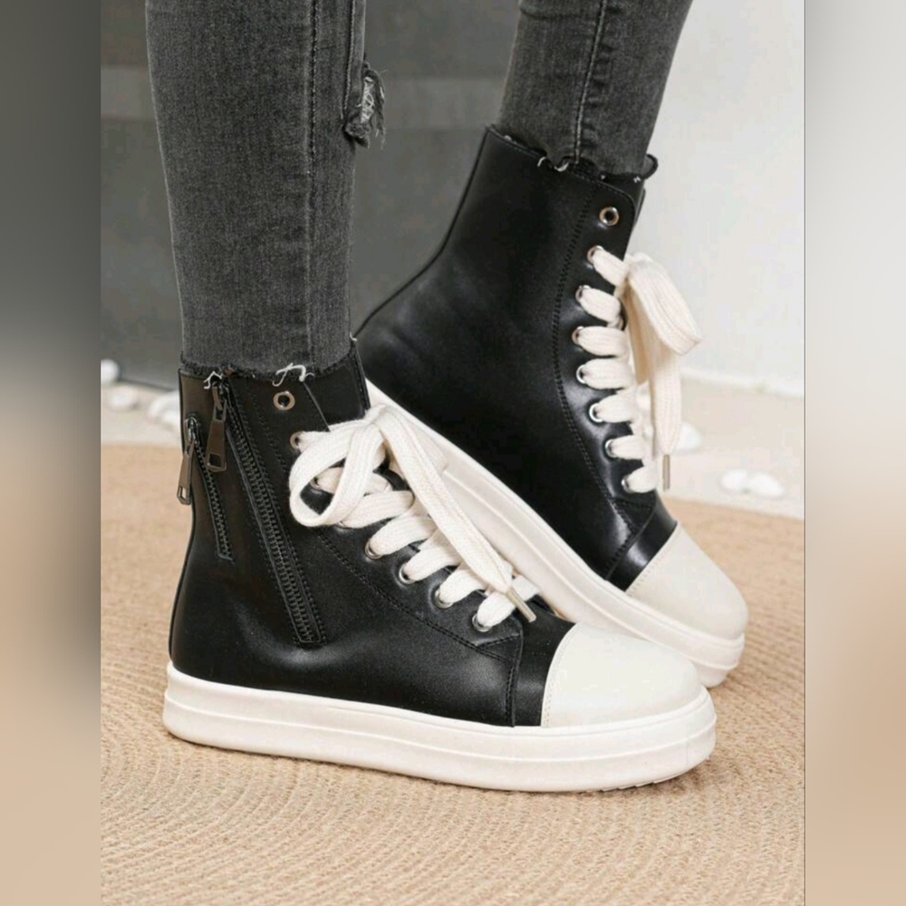 Women's High Top Flat Lace Up British Style Ankle Boots Sneakers